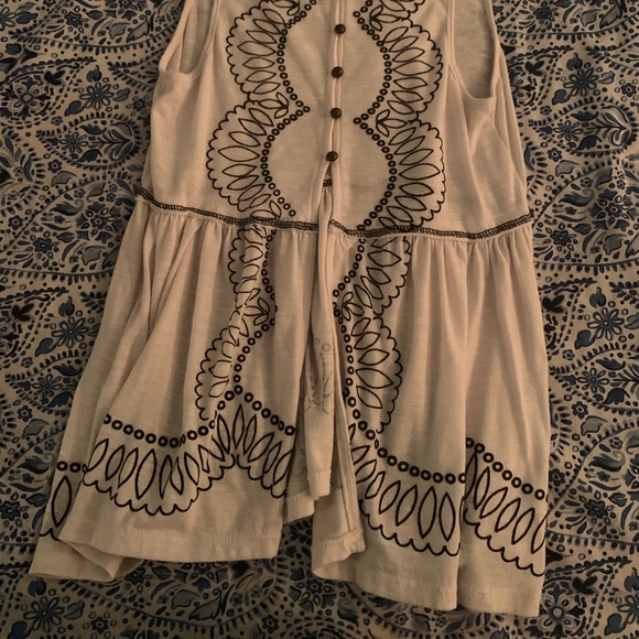 Taylor and Sage tank top - Picture 2 of 3